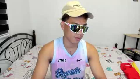 urfucker_vinz online show from June 16, 5:10 am