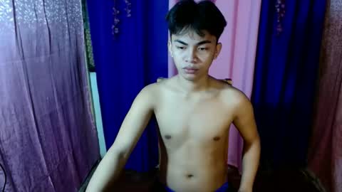 Snapshot of urguy_marco chatting on October 10, 10:34 pm urguy_marco online show from October 10, 10:34 pm