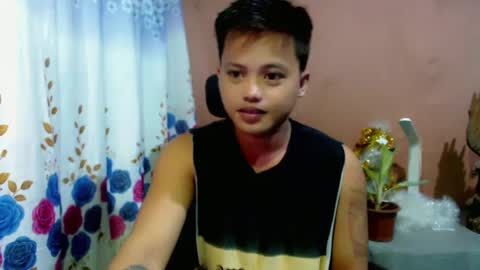 Snapshot of urhot_fucker13 chatting on December 8, 9:24 am JUST CALL MY NAME jayrus online show from December 8, 9:24 am