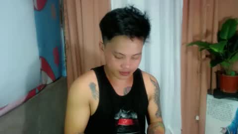 Snapshot of urhot_fucker13 chatting on October 19, 8:39 am JUST CALL MY NAME jayrus online show from October 19, 8:39 am