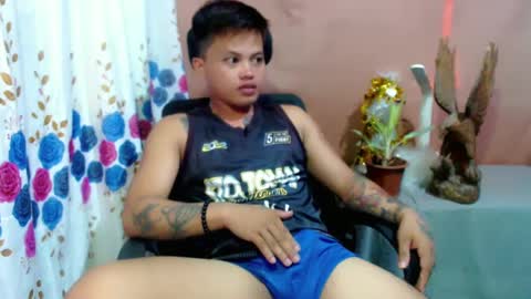 Snapshot of urhot_fucker13 chatting on December 6, 6:15 am JUST CALL MY NAME jayrus online show from December 6, 6:15 am