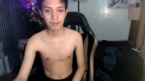 urhot_johny online show from April 19, 1:54 pm