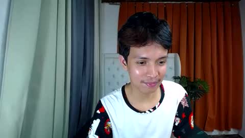 urhot_johny online show from April 18, 9:54 am
