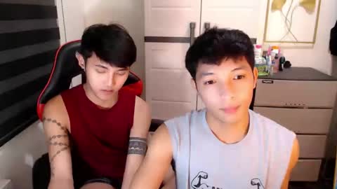 Ethan online show from April 22, 4:56 pm