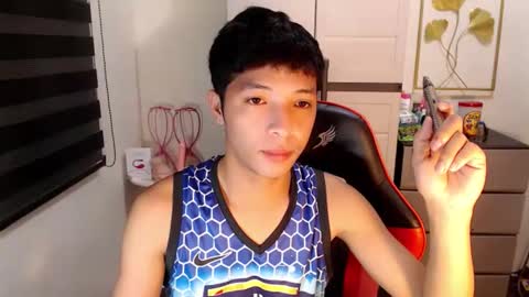 Ethan online show from April 26, 4:37 pm