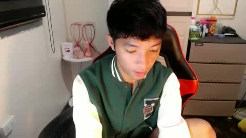 Ethan online show from April 29, 5:52 pm
