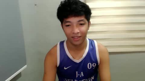 Ethan online show from October 21, 4:43 pm