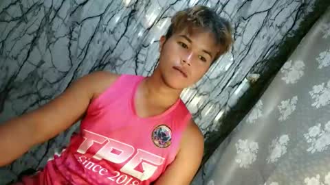 urhotfucker_eric online show from April 29, 12:32 pm