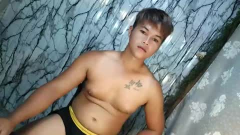 urhotfucker_eric online show from April 24, 1:19 am