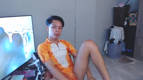 Snapshot of urpinoyasianx chatting on January 8, 2:56 pm Mel online show from January 8, 2:56 pm