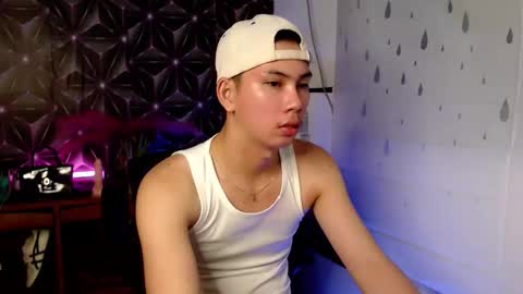 Snapshot of ursweet_jade chatting on October 27, 7:16 pm ursweet_jade online show from October 27, 7:16 pm