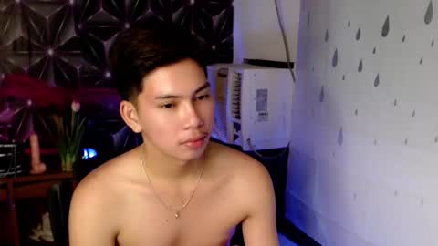 Snapshot of ursweet_jade chatting on October 23, 6:55 pm ursweet_jade online show from October 23, 6:55 pm