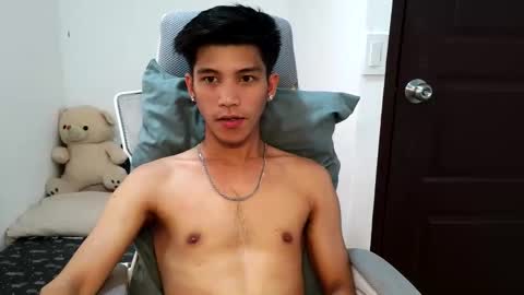 ursweetie_boy online show from April 17, 7:44 am