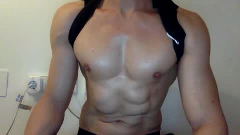 urxtoyboy online show from April 18, 10:53 pm