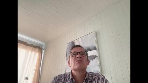 Snapshot of usablemale chatting on October 8, 11:42 pm P online show from October 8, 11:42 pm