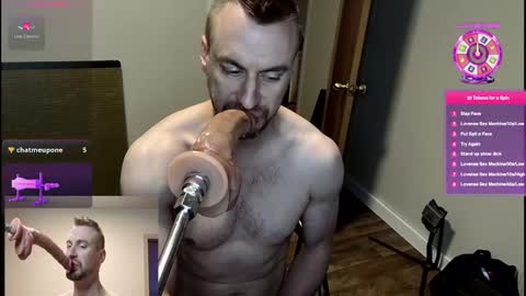 Snapshot of usemythroat664034 chatting on September 14, 10:23 pm MalcolmRW online show from September 14, 10:23 pm