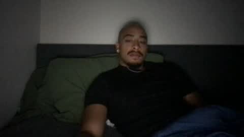 Snapshot of usermaneee589 chatting on October 14, 6:53 am usermaneee589 online show from October 14, 6:53 am