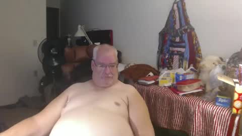 Snapshot of usgoober chatting on October 8, 2:54 pm Eric online show from October 8, 2:54 pm