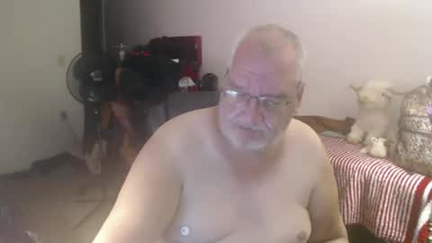 Snapshot of usgoober chatting on September 29, 2:35 pm Eric online show from September 29, 2:35 pm