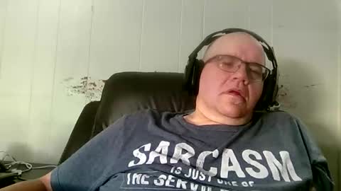 usstarr1 online show from April 23, 2:08 pm