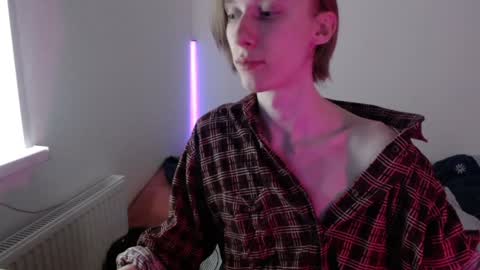 Snapshot of usuck364662 chatting on February 2, 3:21 am Excuse me online show from February 2, 3:21 am