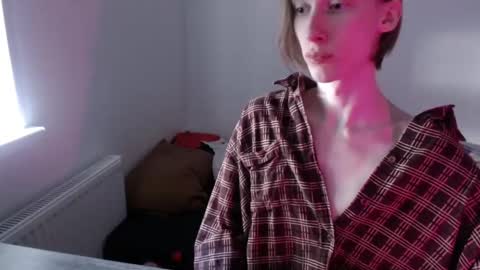 Snapshot of usuck364662 chatting on March 5, 7:05 am Excuse me online show from March 5, 7:05 am