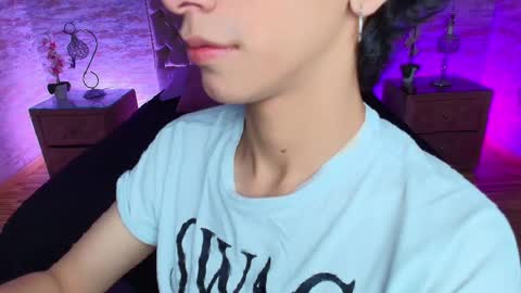 UYUKIE online show from April 25, 3:09 am