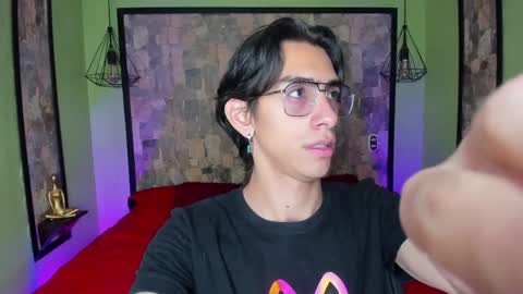 UYUKIE online show from April 3, 3:14 am