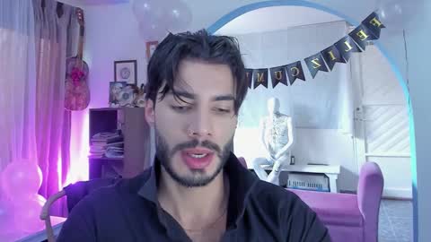 valentin_hoffman online show from October 31, 1:14 pm