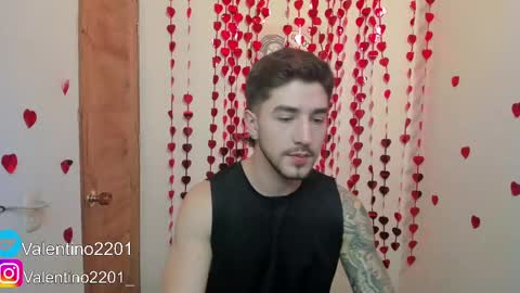 Snapshot of valentino2201 chatting on February 14, 1:02 am valentino online show from February 14, 1:02 am