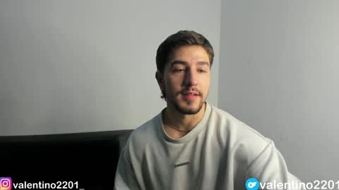 Snapshot of valentino2201 chatting on December 7, 11:34 pm valentino online show from December 7, 11:34 pm