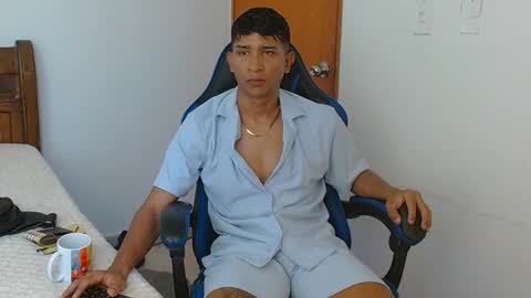 Mistery Guy online show from February 6, 4:59 pm