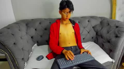 valentino lux online show from December 2, 11:35 am