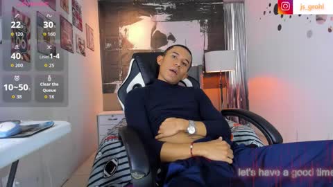 valentino online show from February 10, 2:11 pm