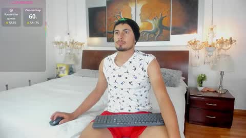 Snapshot of valentinos_ chatting on October 3, 8:36 pm Valentinos online show from October 3, 8:36 pm