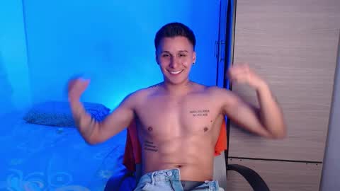 VALENTINO online show from December 15, 9:45 pm