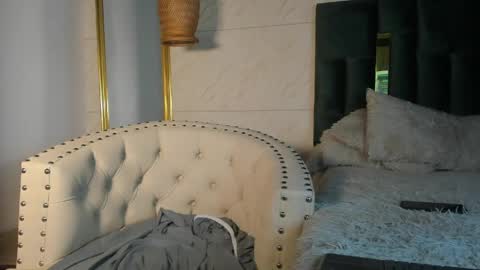 Valentino online show from April 15, 7:58 pm