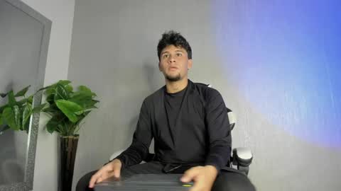 Valentino online show from April 7, 7:47 pm