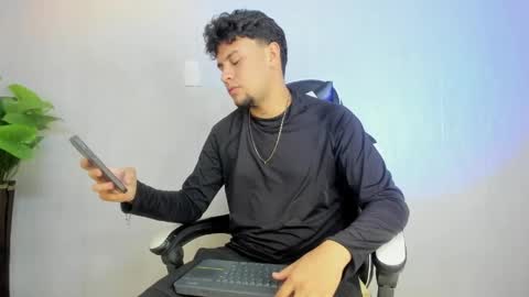 Valentino online show from April 8, 7:55 pm