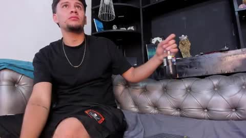 Valentino online show from April 22, 8:35 pm