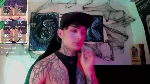 Snapshot of vampiredavyd chatting on October 10, 3:11 am david guzman i model independenthelp me with a thumbs up online show from October 10, 3:11 am