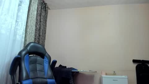 vano_822 online show from May 12, 4:15 pm