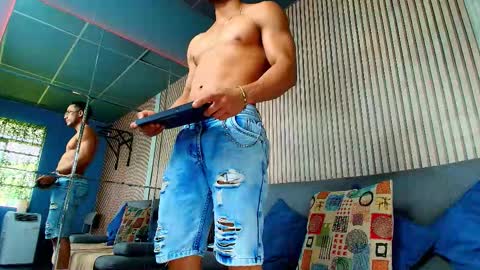 Vans Ross online show from March 16, 7:40 pm