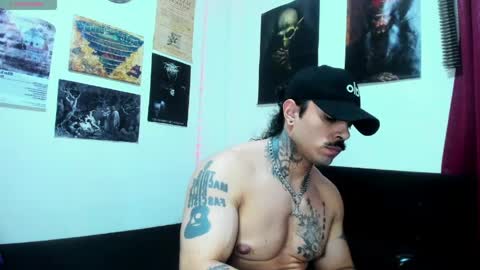 vanvelckan_ online show from April 27, 6:10 am