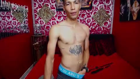 Esteban online show from May 1, 2:19 pm