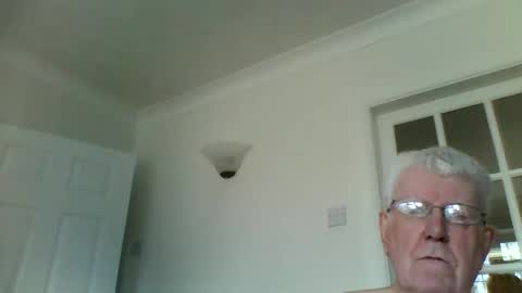 Snapshot of vassus chatting on February 22, 11:35 am vassus online show from February 22, 11:35 am