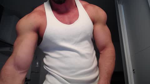 Snapshot of vecinito_ctb chatting on February 6, 9:32 am Toni Martins online show from February 6, 9:32 am