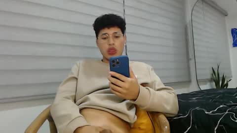 velascosexyboy online show from February 14, 3:22 am