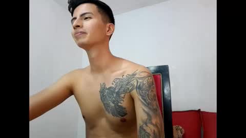 Snapshot of velk_hot1 chatting on February 27, 4:53 pm velk_hot1 online show from February 27, 4:53 pm