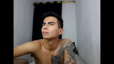 Snapshot of velk_hot1 chatting on January 7, 2:12 am velk_hot1 online show from January 7, 2:12 am